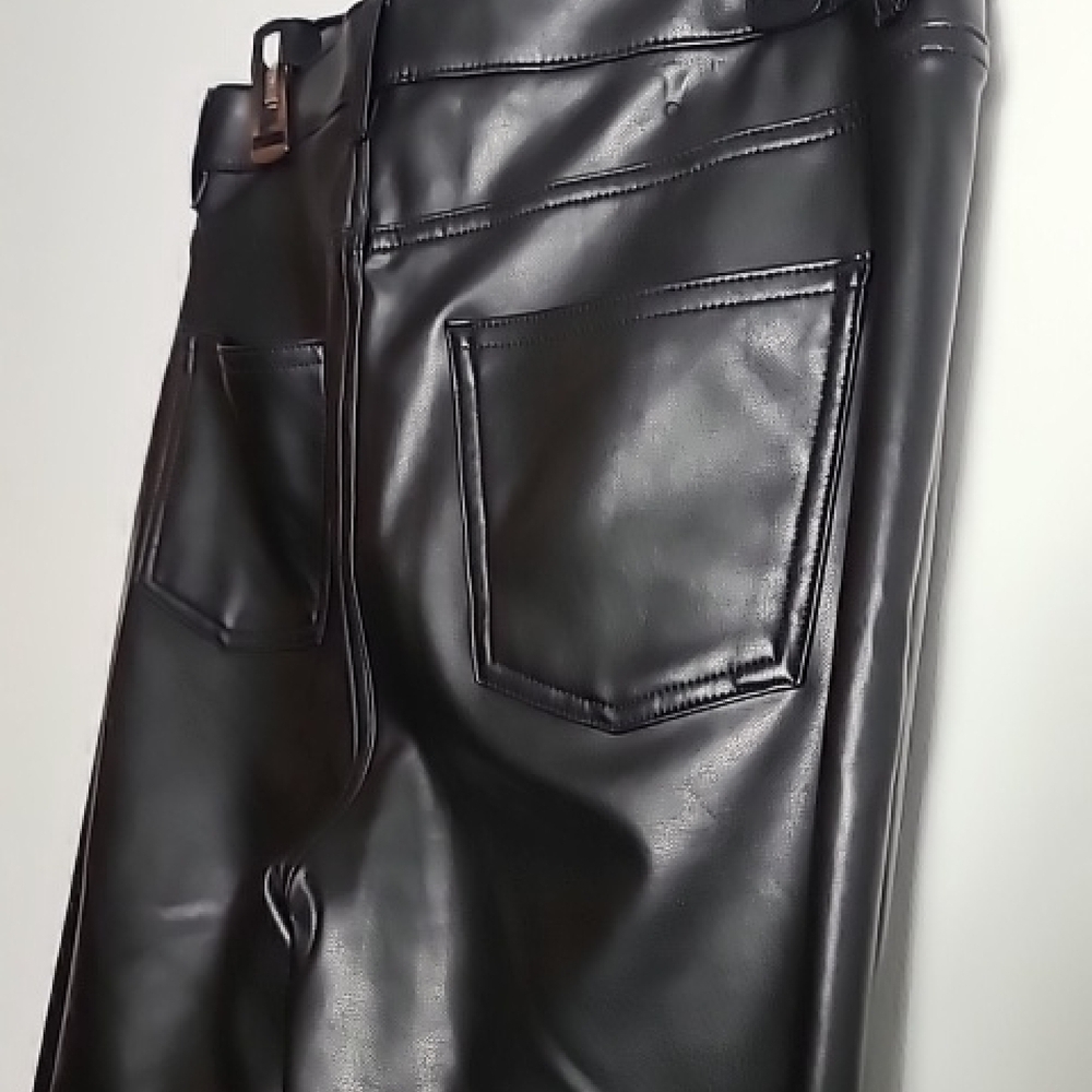 7 FOR ALL MANKIND Black Faux Leather Women Skinny Jeans Size Medium - Picture 13 of 14